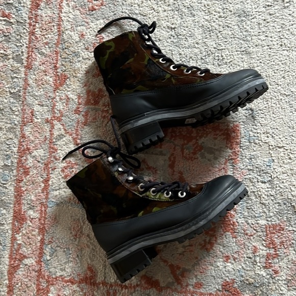 Schutz Camo Combat Boots Size 6B Calf Hair Black Green Waterproof Lace Up
